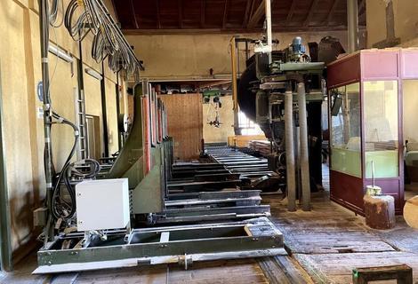 Vertical log band saw Bögli 1600